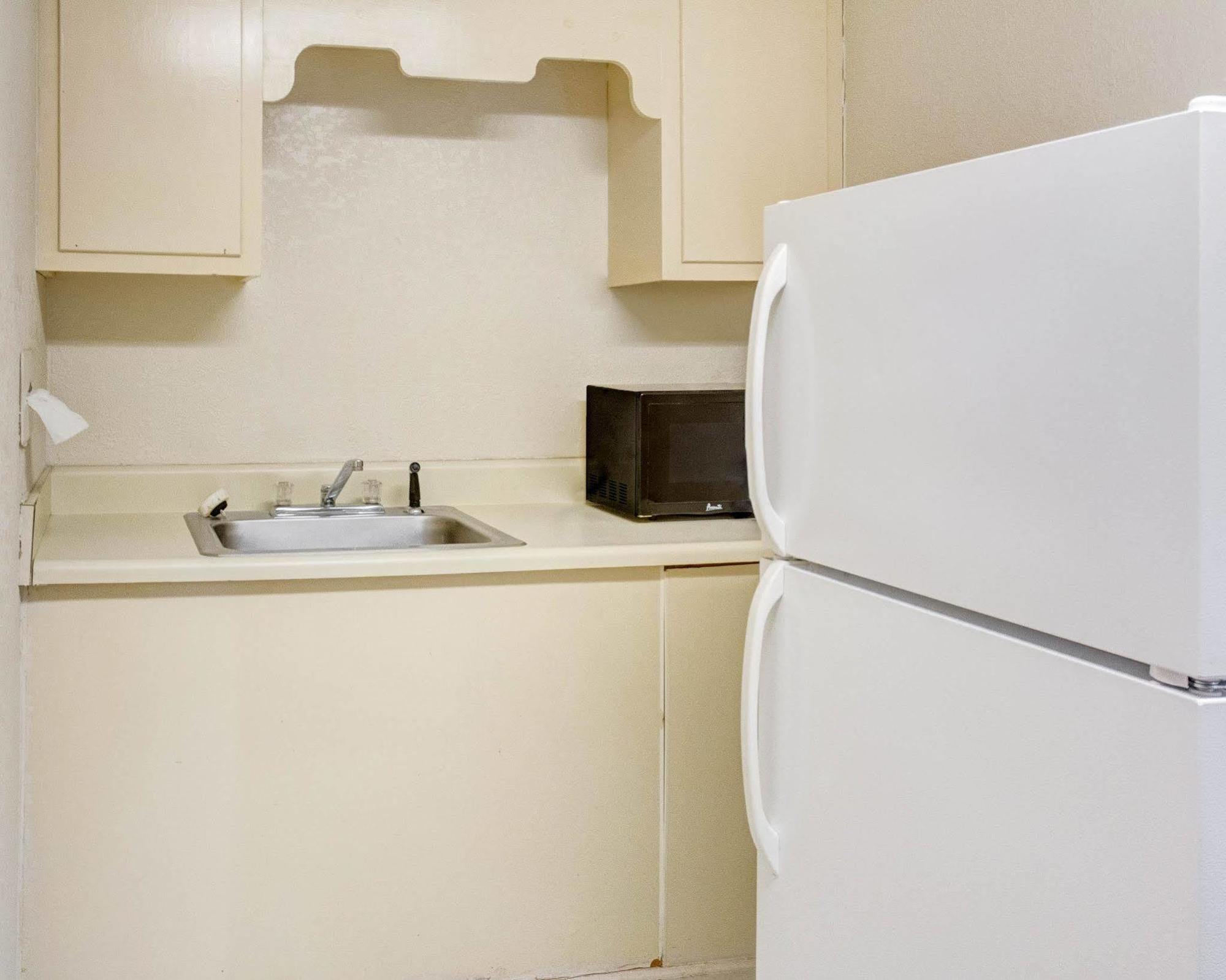Rodeway Inn & Suites Williamsburg Esterno foto